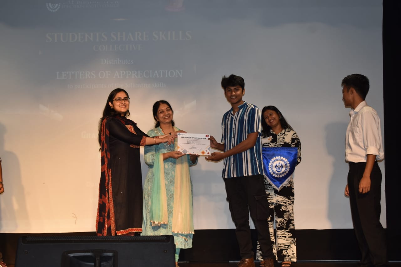 Kolkata Hindi News Online coverage of Felicitation of Students of ShareSkill 3.0 Classes to acknowledge the art of sharing skills held at the Bhawanipur College on 24th April 2024.
