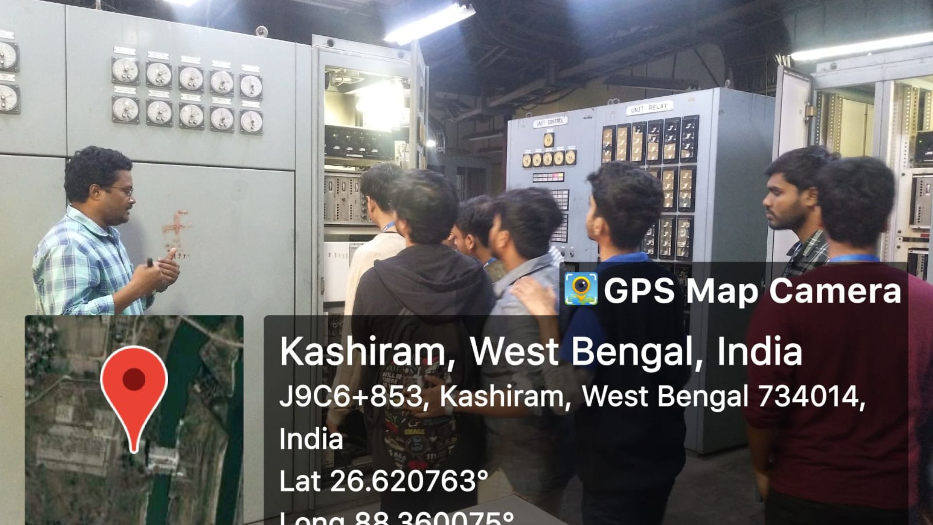 Electronics department image