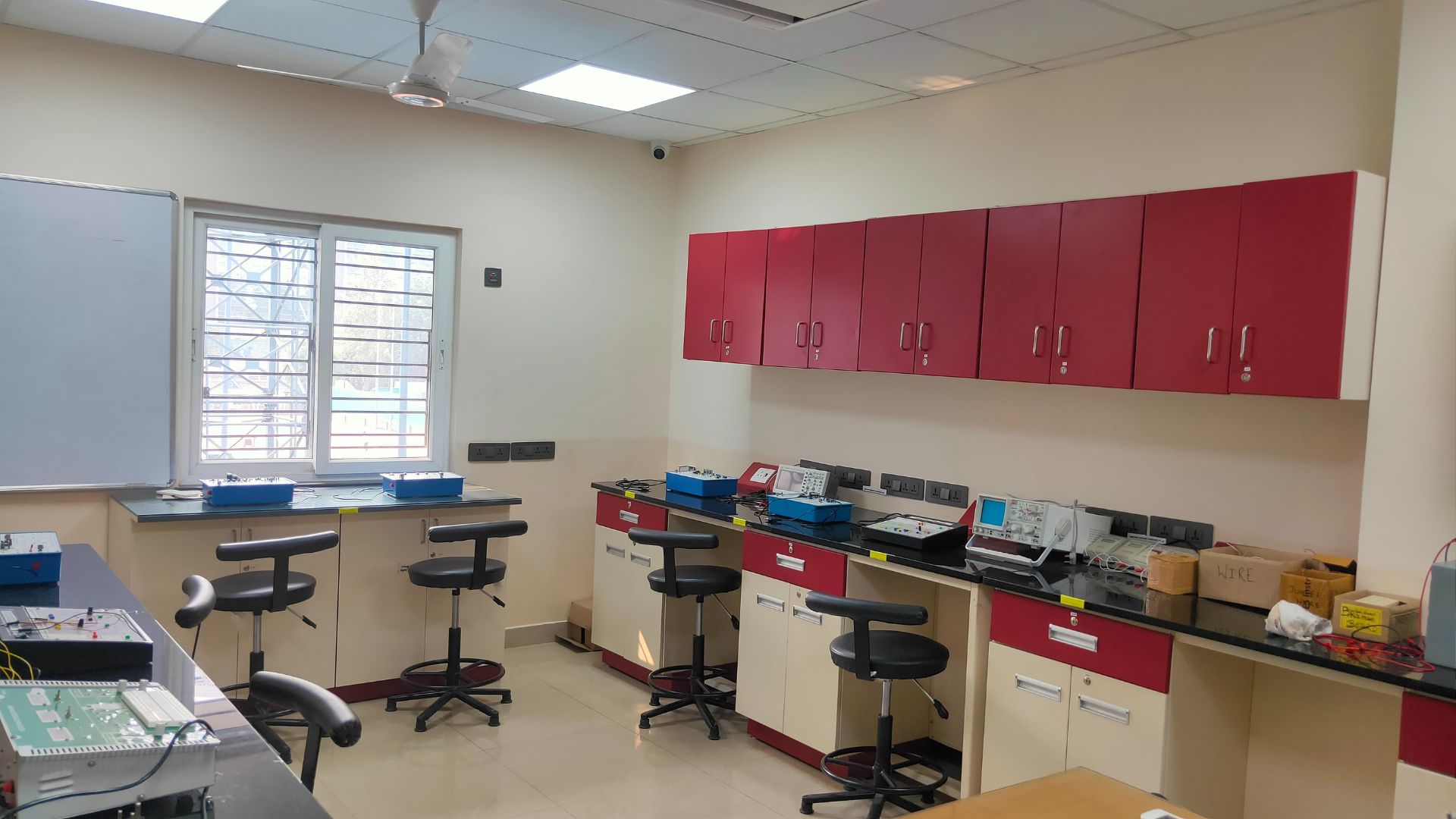 laboratory – Electronics (1)
